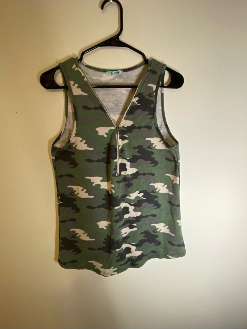 Zip-Front Camo Sleeveless Tank Top - Green